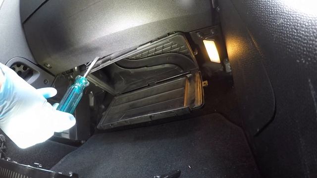 DIY 60 Sec Mini Cooper Countryman R60 Cabin Air Filter смотреть онлайн