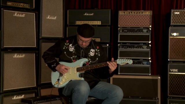 Fender Custom Shop 1960 Stratocaster Relic • SN: R62733 смотреть онлайн