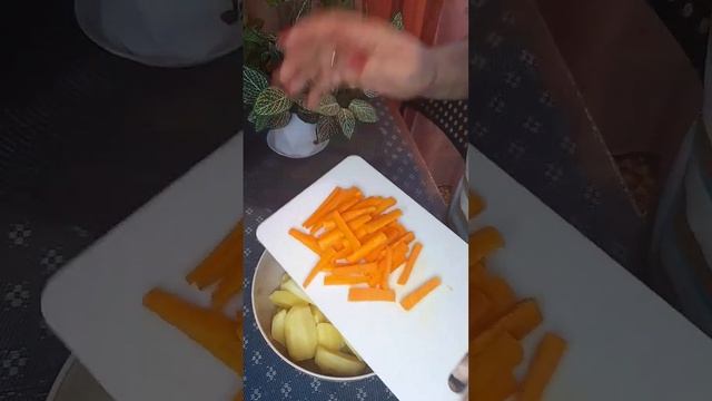 Что может быть вкуснее??? КУРИЦА С ОВОЩАМИ В РУКАВЕ смотреть онлайн