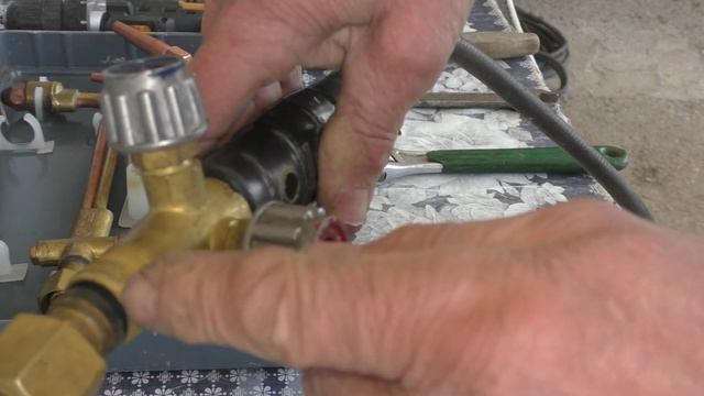 Тепловые сети! Настроить жиклер на горелку и резак, чтобы не было обратного удара своими руками!