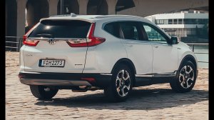 Honda CR-V Hybrid 2019 - интерьер, экстерьер и привод.