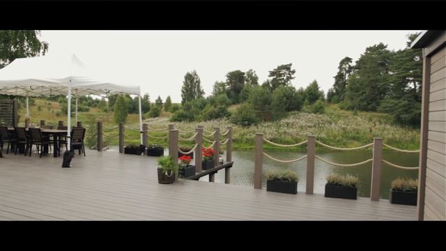 Терраса у пруда на даче. Обзор террасы из ДПК, проект террасы под ключ. // ДПК ГРУПП смотреть онлайн