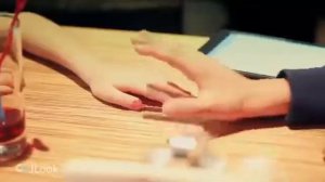 Круто зачитал рэп про любовь