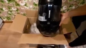 Распаковка — Пылесос Samsung VCC8876H35/XEV