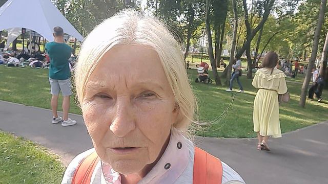 Целый день гуляю во фестивалю День Индии в августе 2024 года. Остров Мечты.