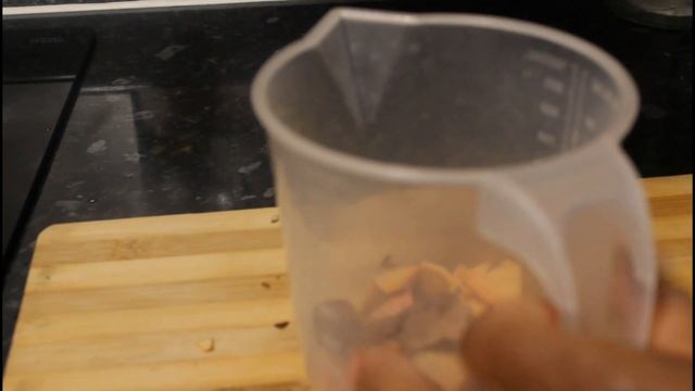 HOW TO MAKE AVOCADO SEED AND SKIN OIL(2 WAYS). EASY DIY AVOCADO OIL. смотреть онлайн