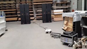 JBL MRX 500 Speaker Test Setup indoor on Crown XTI 4000 Amps 100 % open volume