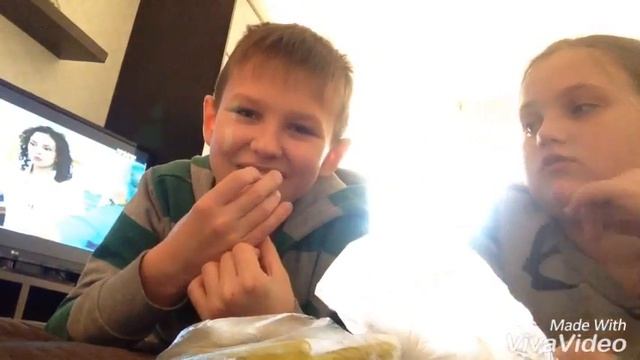 Конфетки бобы(кокколоба), делфин(черника), палочка(яблочный кислый). смотреть онлайн