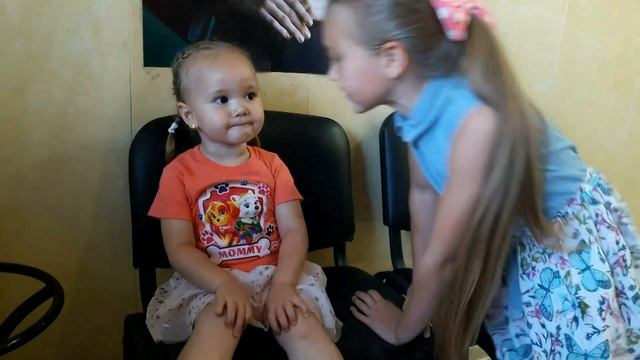 Идём подстригать волосы. Создали Instagram смотреть онлайн