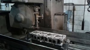Грамотная шлифовка гбц 402 двигателя.