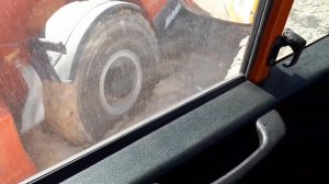 Вилочный погрузчик застрял на базе.