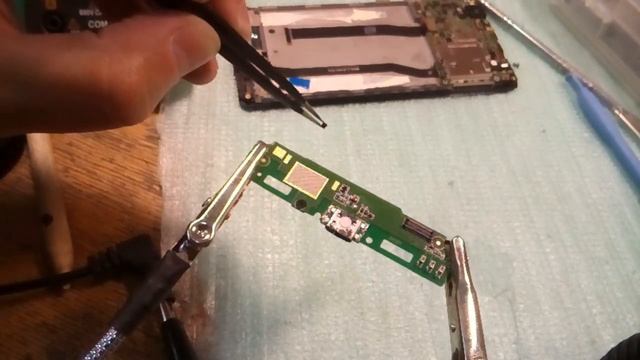 Xiaomi Redmi 3 не идет зарядка. Ремонт. смотреть онлайн