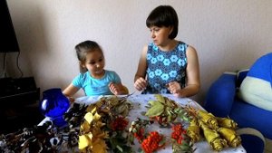 Осенние поделки. Создаем букет из осенних листьев.Детское творчество. П