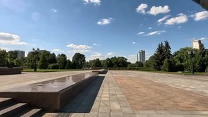 Спасенная гадалка коснулась руки бродяги и предрекла ему странное наследство… А придя к нотариусу…