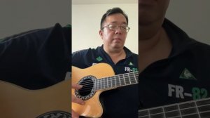 Applause by Ovation圓背電古典吉他
