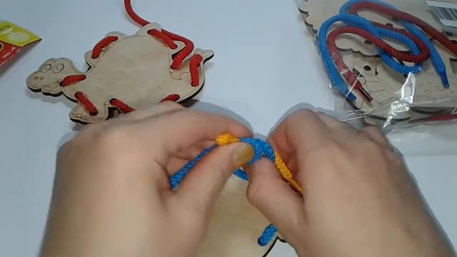 Dinosaurs laces for children Динозаврики Шнуровка для детей Развивающие игрушки Деревянные игрушки