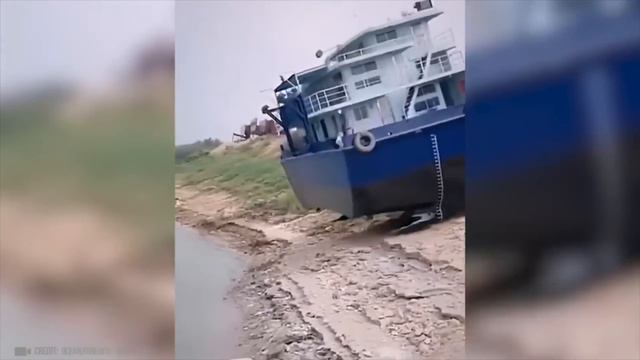 ЭТО Нужно ВИДЕТЬ! Самые Невероятные Крушения Кораблей!