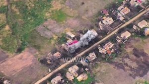 В населенном пункте Малиновка бойцы 11 армии при помощи ЛМУР "Изделие-305" поразили ПВД противника.