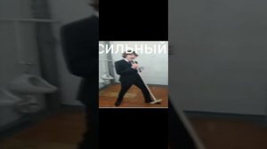 мама ууу, но разными голосами