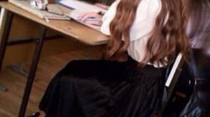 Песня 2021 цветочки вянут но только она цветёт она цветёт круглый год{⚜️❤️😍}