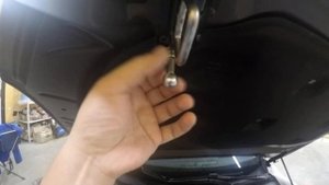 Защита от угона Volvo XC60   Замки капота