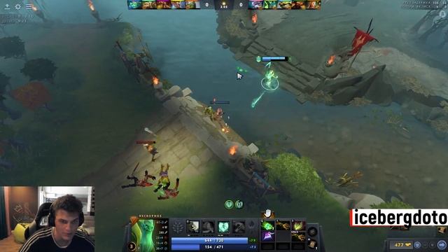 ГЕЙБ НЕ ДАЛ АЙСБЕРГУ ПОСТРИМИТЬ В КОСТЮМЕ ГОРНИЧНОЙ смотреть онлайн