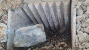 Строительство, дробление щебёнки