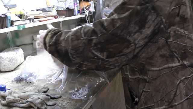 Как вырастить грибы вешенки на пнях. Часть 1 Посадка. смотреть онлайн