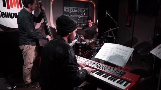 "Para ti" Live at Tempo Club смотреть онлайн