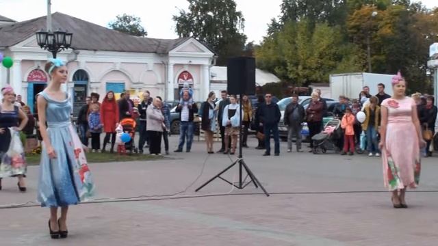 Шуя. День красоты. Студия реконструкции костюма "Традиция" смотреть онлайн