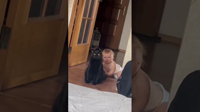 Он у меня сзади, да?