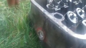 Вода в картер двигателя ВАЗ 2106 и причина.