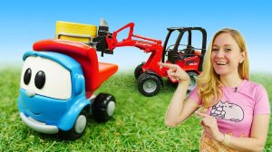 Погрузчик с захватом из Плей До! Грузовичок Лева и развивающие видео для детей про машинки