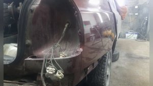 Hyundai Accent замена капота, петли капота, передний бампер, рыжики на задних арках