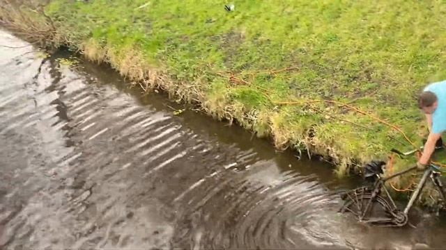 Поисковые магниты – что можно найти с их помощью на дне канала Гронингена? смотреть онлайн