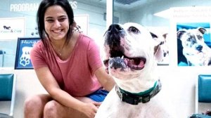 Пёс грустил в клетке приюта, надеясь, что хозяева вернутся за ним, но никто не пришёл!