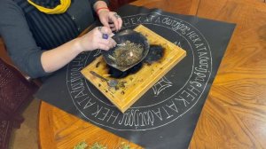 Чистка помещения с помощью можжевельника