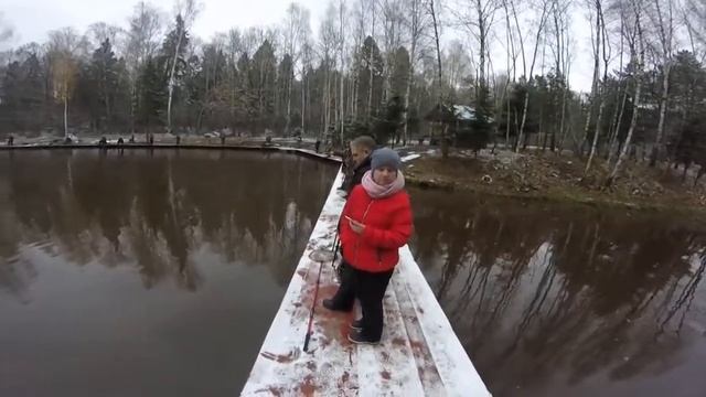 Ловим форель в "Клевом Месте" смотреть онлайн