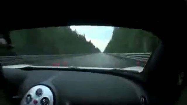 Nissan Skyline GTR-35 VS. Buggati Veyron