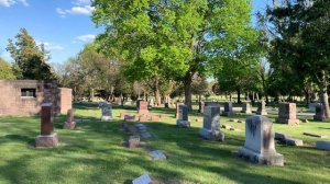 Сколько стоят ПОХОРОНЫ в США? И какие русские традиции ШОКИРУЮТ АМЕРИКАНЦЕВ?