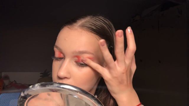 МАКИЯЖ палеткой REVOLUTION | туториал на яркий макияж из PINTEREST ? смотреть онлайн