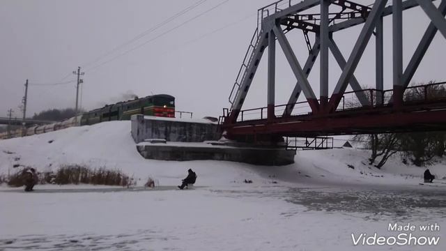 Беларусь Лида Река Дитва Зимняя Рыбалка возле ЖД Моста.