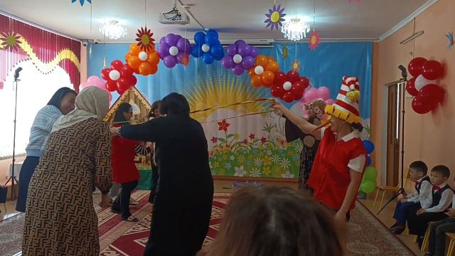 Поддержка родителей в садике игра 2 команды👍👍😁 смотреть онлайн