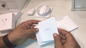 Apple AirPods, hope it's not a 650 Dirhams mistake !!! UNBOXING. August 30, 2017