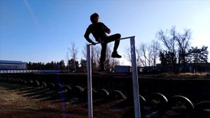 Обучение трюков на турнике. "Выход на 3" "Ножницы"(Вперед назад).