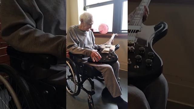 Owen and my Gibson RD-ARTIST! смотреть онлайн