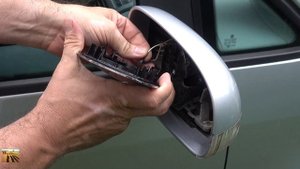 How to replace and refit Side Wing Mirror Glass for VW Touran/Passat/Golf/Jetta/Bora -DIY