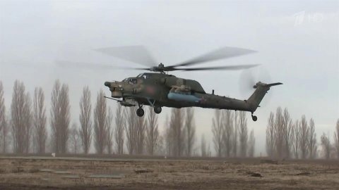 В Минобороны показали работу вертолетов Ми-35 и Ми-28