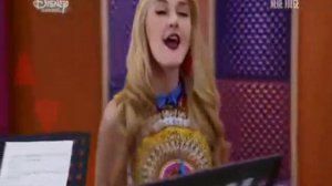 Mercedes Lambre canta de Violetta