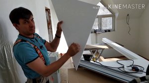 Двери с фрамугой под косой потолок.